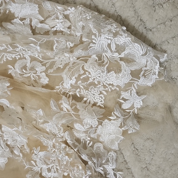 Wedding dress, plus size, custom made - Picture 3 of 7